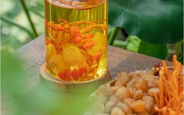 Trà đông trùng hạ thảo 7 vị tốt cho sức khỏe, tăng cường sức khỏe